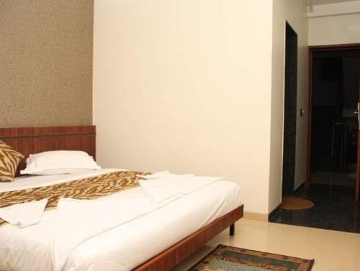 Hotel Treebo Trend Royal Kourt Aurangabad Zewnętrze zdjęcie