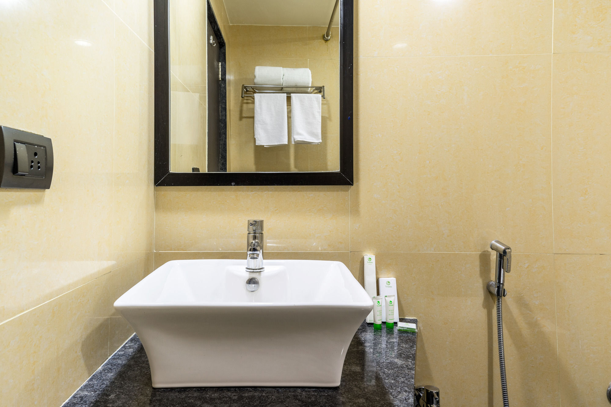 Hotel Treebo Trend Royal Kourt Aurangabad Zewnętrze zdjęcie